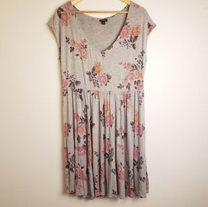 Torrid size 4 grey floral jersey dress
